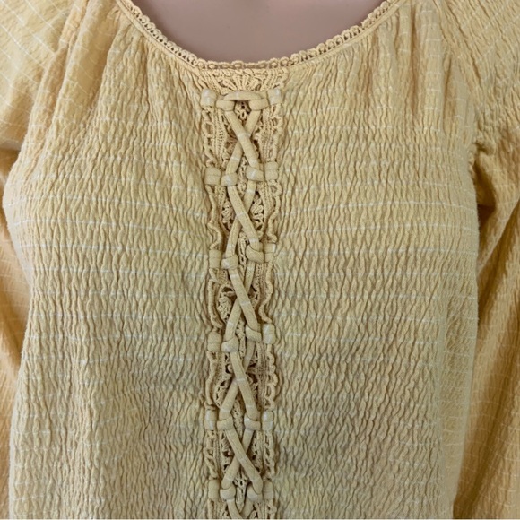 American Eagle Yellow Top - Picture 3 of 5